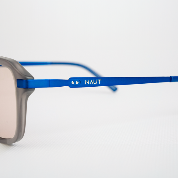 Detalle de gafas Tecnonauta - Patilla azul